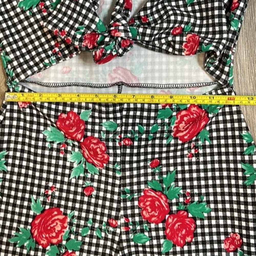 Gingham Floral Romper - Picture 7 of 8